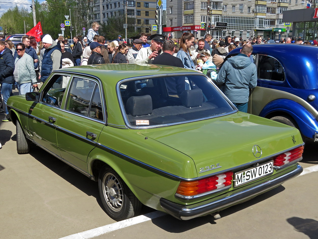 Кировская область, № Х 440 ОЕ 43 — Mercedes-Benz (W123) '76-86; Кировская область — Выставка ретро-автомобилей в Кирове в честь Дня Победы 9 мая 2026 года