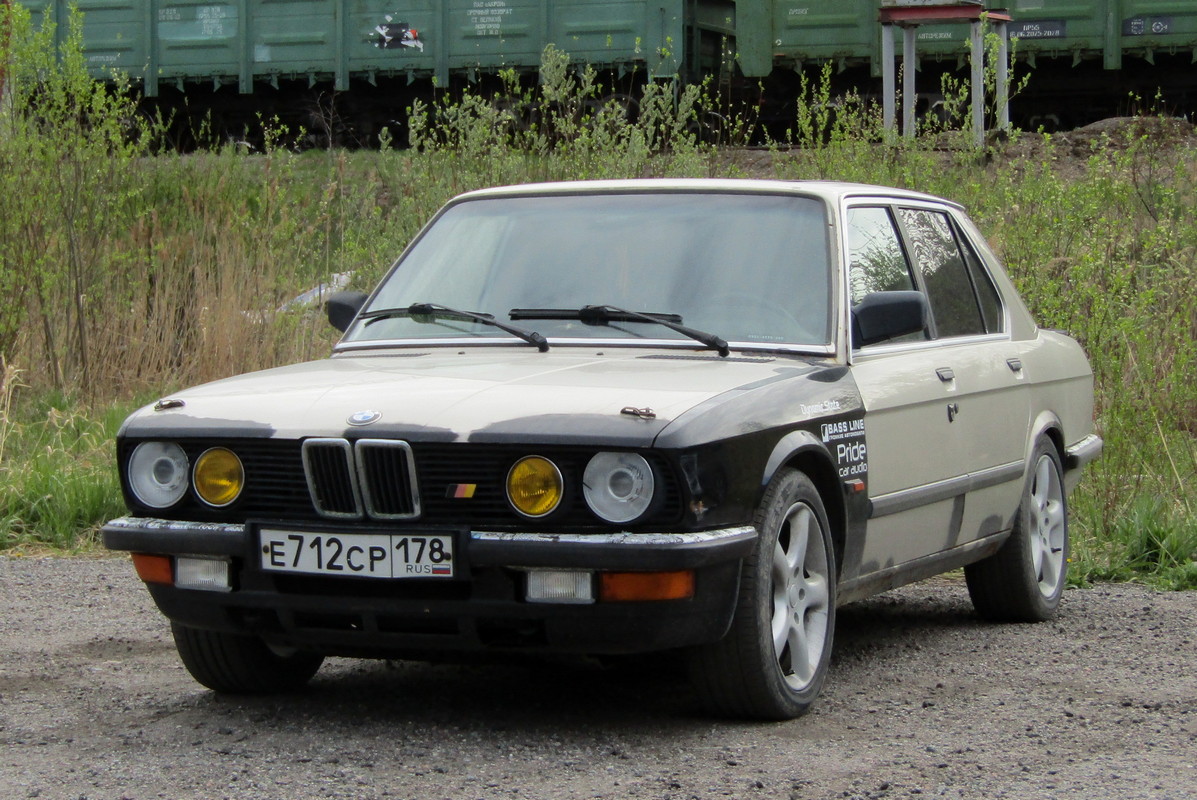 Санкт-Петербург, № Е 712 СР 178 — BMW 5 Series (E28) '82-88