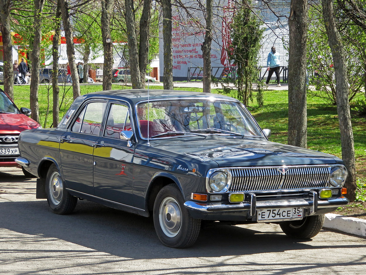 Кировская область, № Е 754 СЕ 35 — ГАЗ-24 Волга '68-86; Вологодская область — Вне региона; Кировская область — Выставка ретро-автомобилей в Кирове в честь Дня Победы 9 мая 2026 года
