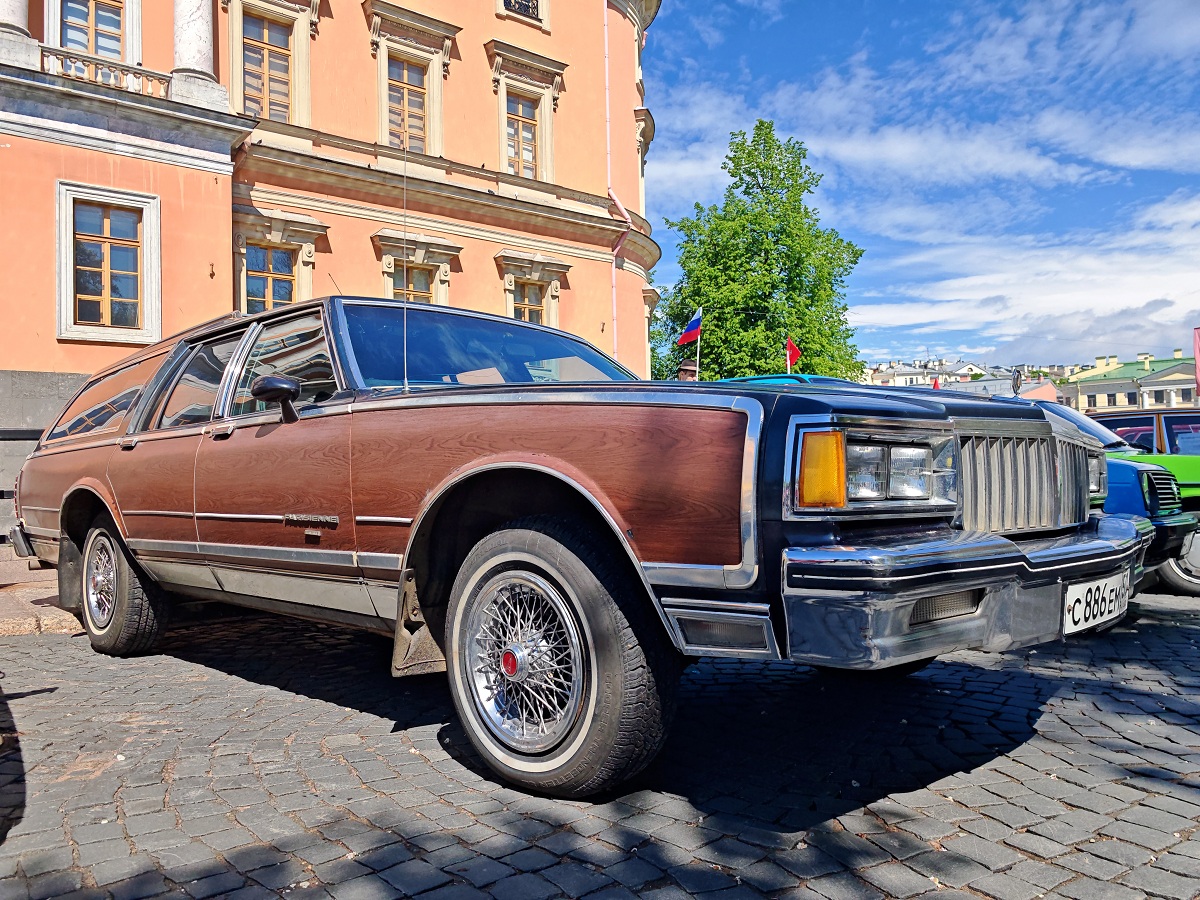 Московская область, № С 886 ЕМ 50 — Pontiac Parisienne (5G) '77-86; Санкт-Петербург — Международный транспортный фестиваль "ТранспортФест 2026"