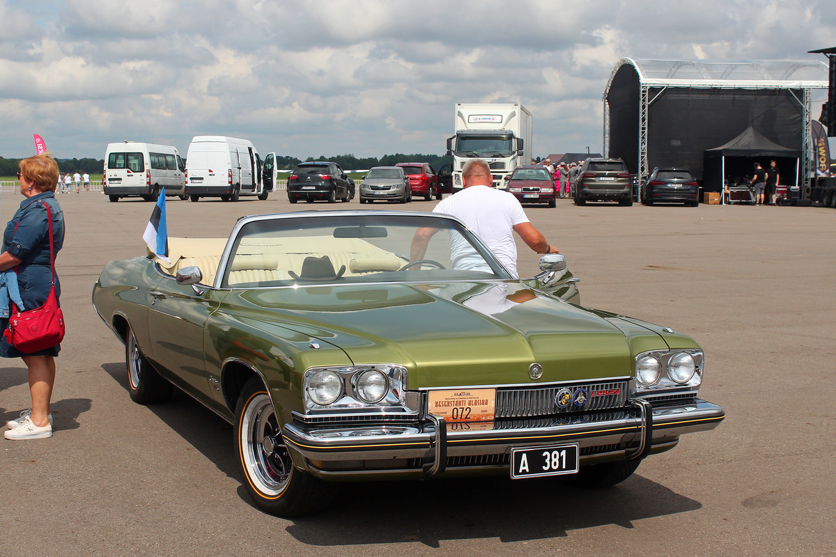 Эстония, № A 381 — Buick Centurion '71-73; Литва — Nesenstanti klasika 2025