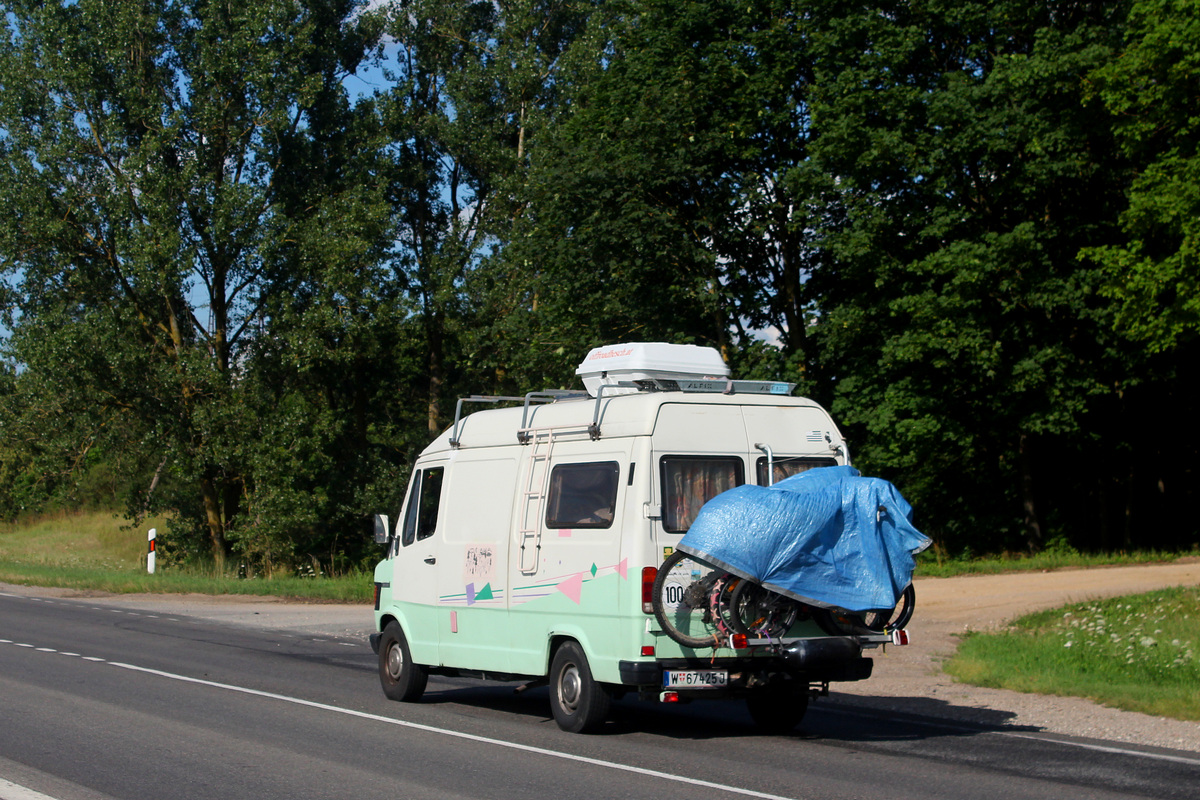 Австрия, № W 67425 J — Mercedes-Benz T1 '76-96