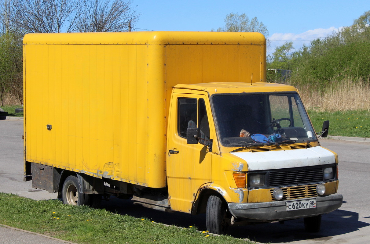 Санкт-Петербург, № С 620 КУ 98 — Mercedes-Benz T1 '76-96