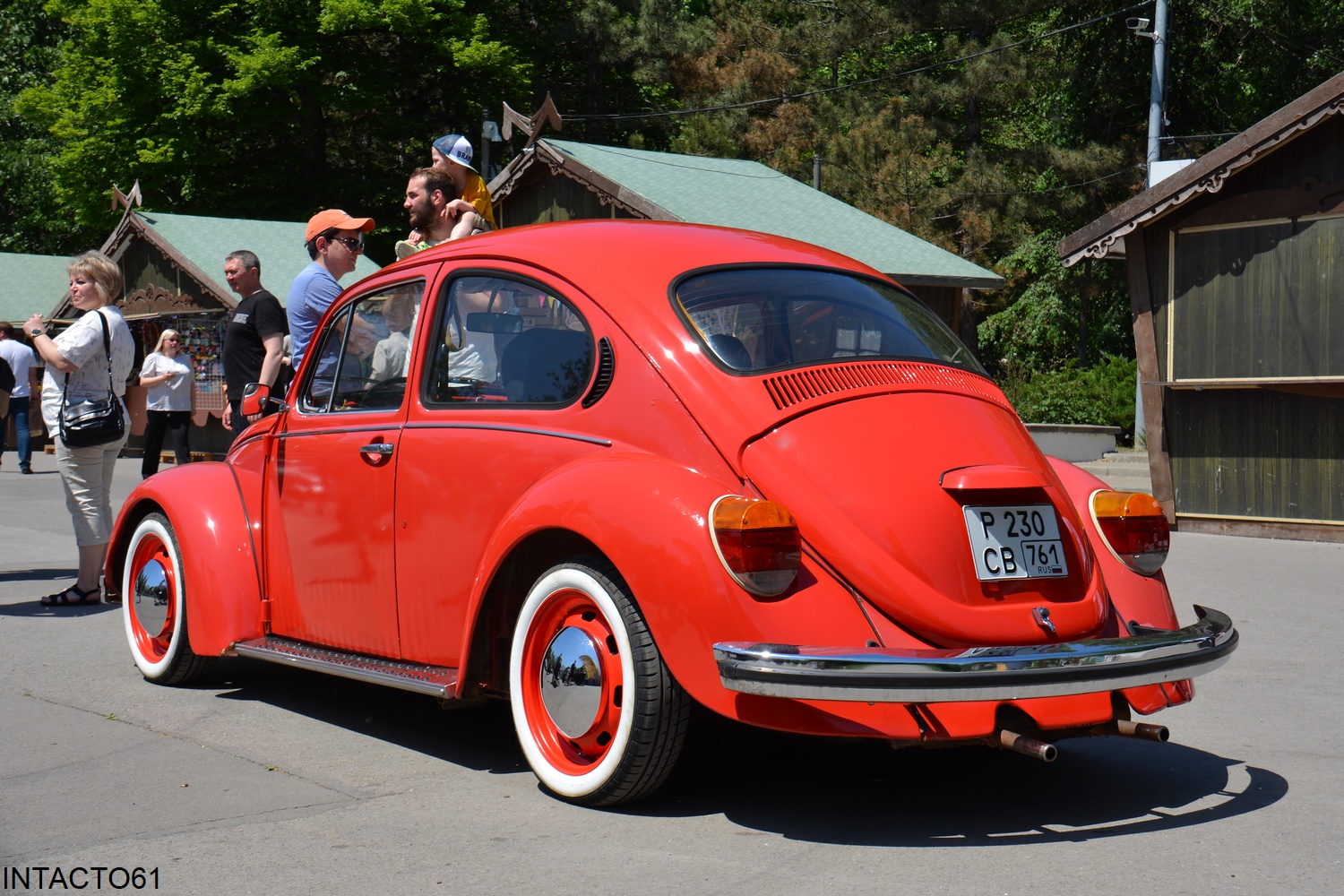 Ростовская область, № Р 230 СВ 761 — Volkswagen Käfer 1200L/J/1600i '74-04; Ростовская область — Retro Motor Show_2026_Май