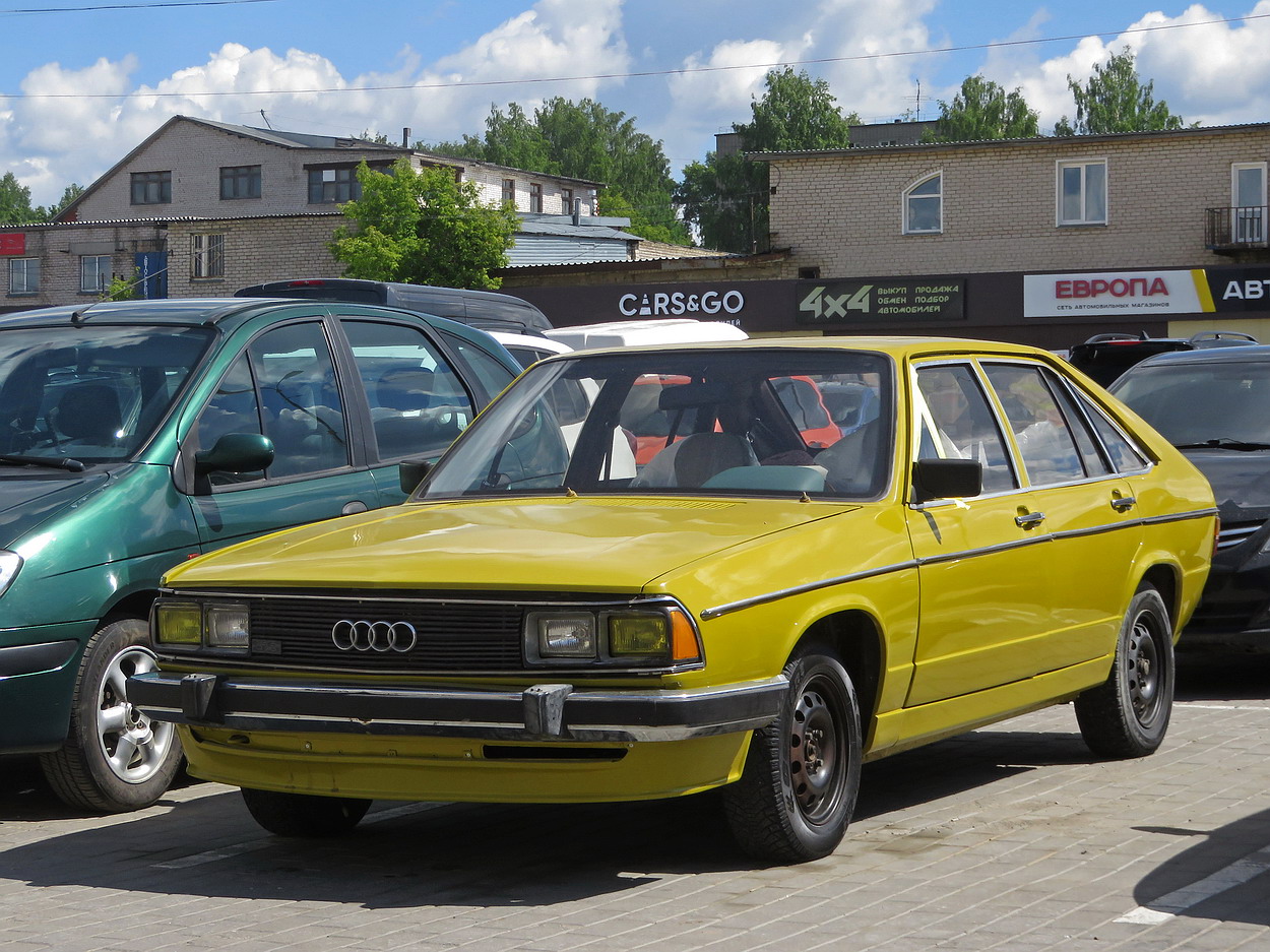 Кировская область, № У 135 ТТ 43 — Audi 100 (C2) '76-83; Транспортные средства без номеров (Кировская область)