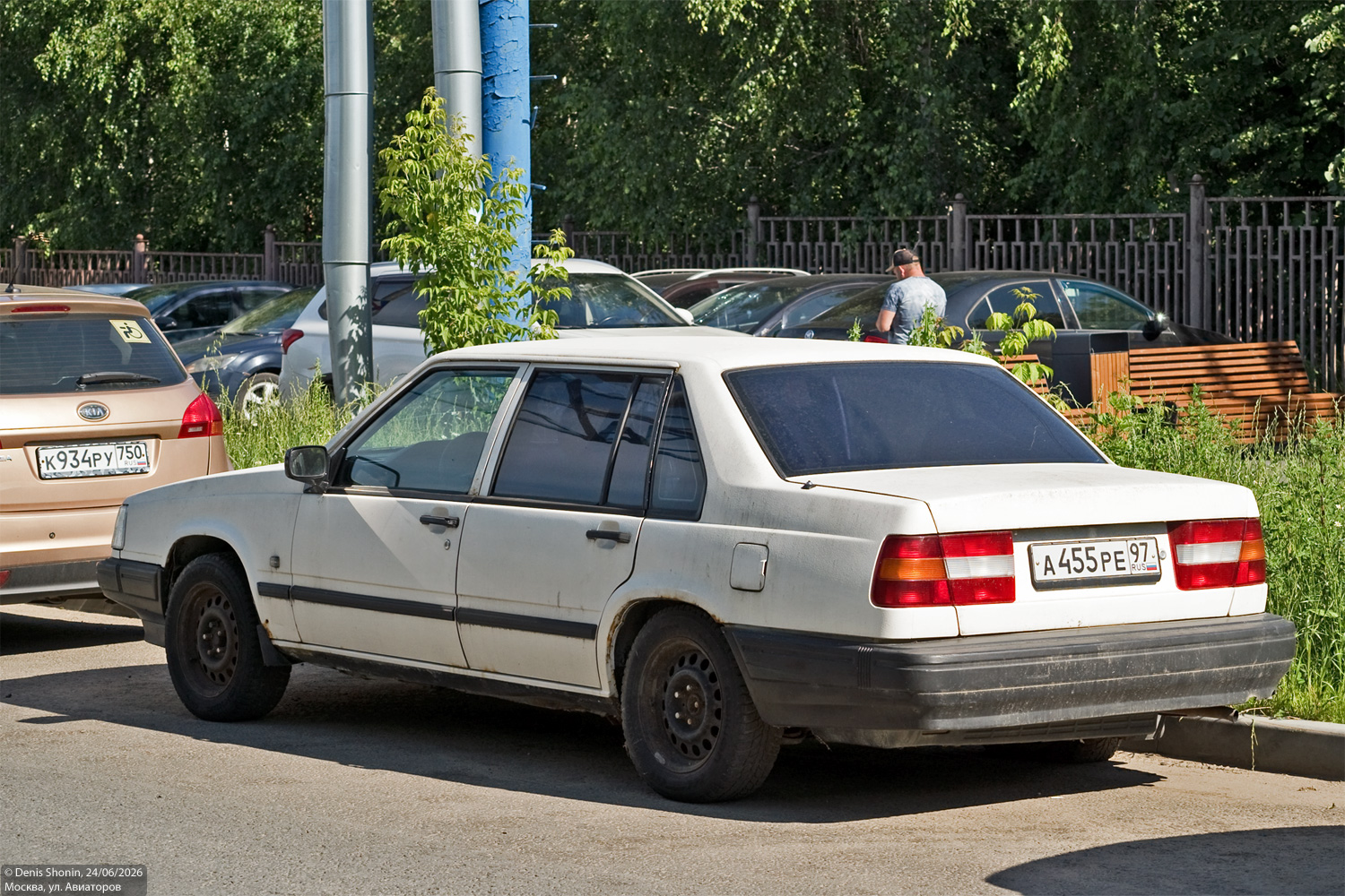 Москва, № А 455 РЕ 97 — Volvo 940 '90-98