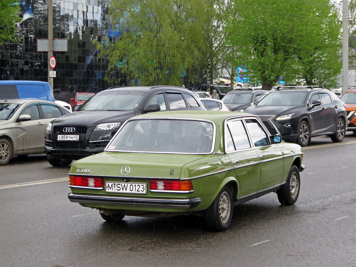 Кировская область, № Х 440 ОЕ 43 — Mercedes-Benz (W123) '76-86; Кировская область — Выставка ретро-автомобилей в Кирове в честь Дня Победы 9 мая 2026 года