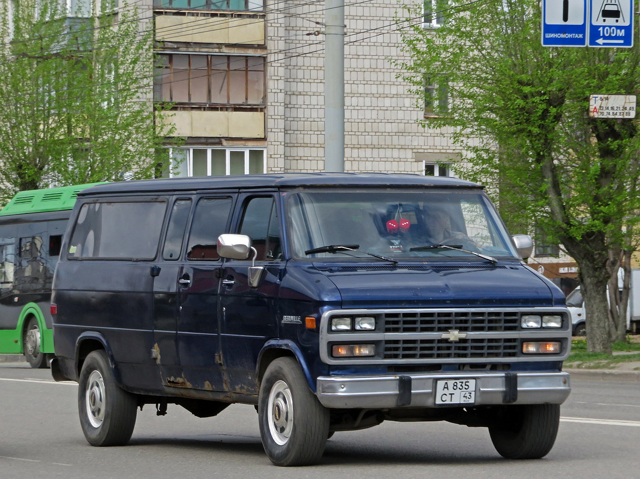 Кировская область, № А 835 СТ 43 — Chevrolet Van (3G) '71-96
