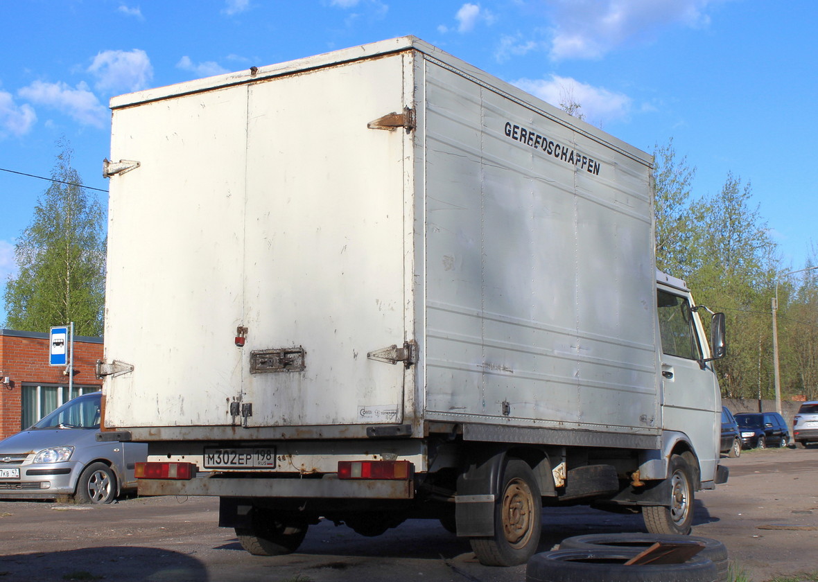 Санкт-Петербург, № М 302 ЕР 198 — Volkswagen LT '75-96