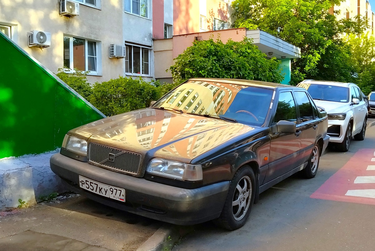 Москва, № Р 557 КУ 977 — Volvo 850 '91-97