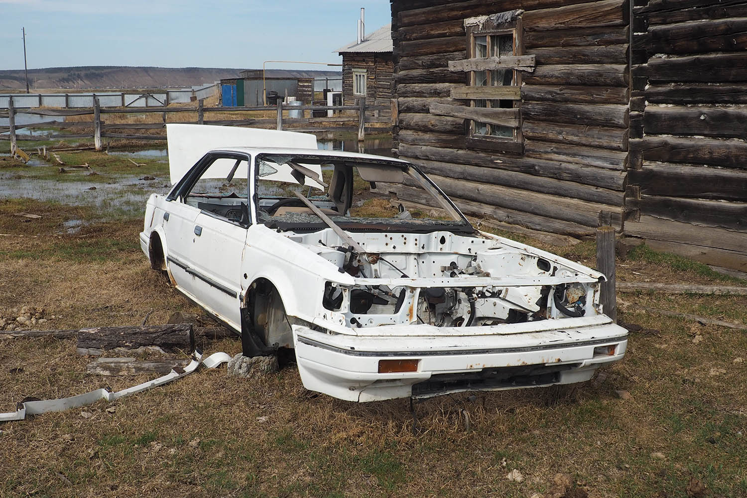 Саха (Якутия), № В 201 АК 14 — Nissan Bluebird (U11) '83-90