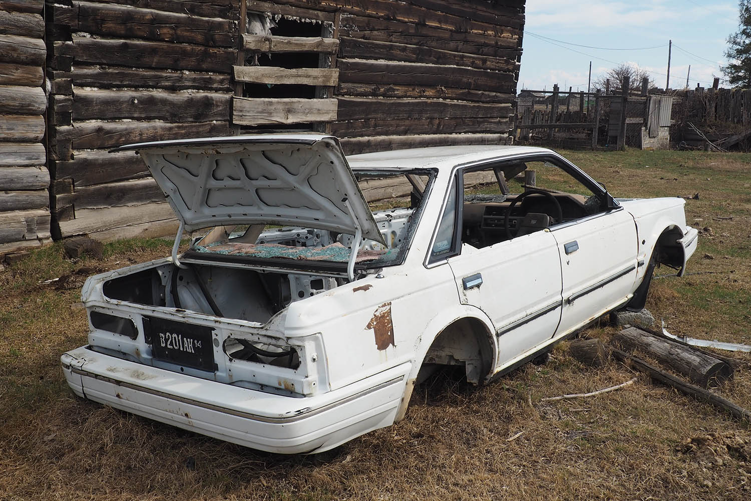 Саха (Якутия), № В 201 АК 14 — Nissan Bluebird (U11) '83-90