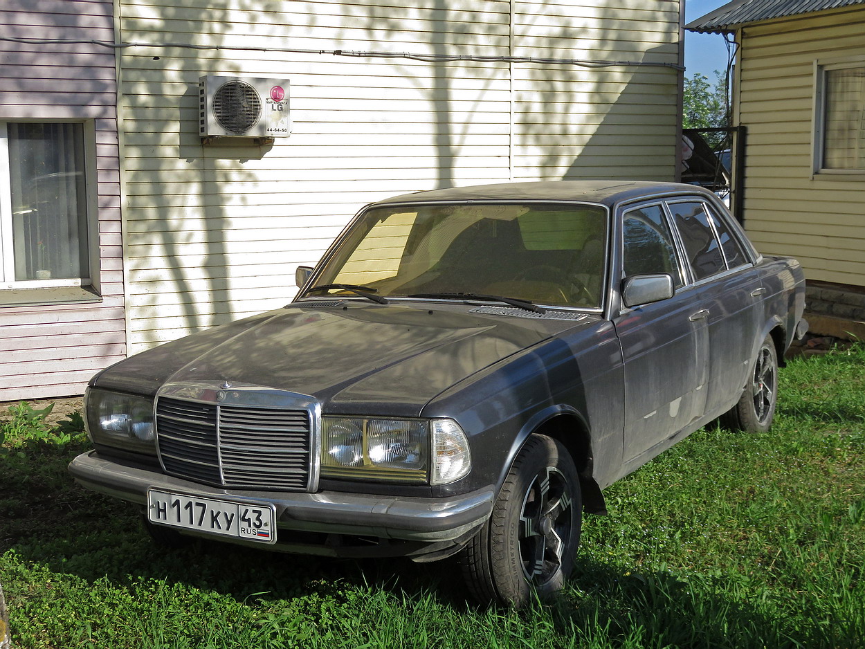 Кировская область, № Н 117 КУ 43 — Mercedes-Benz (W123) '76-86
