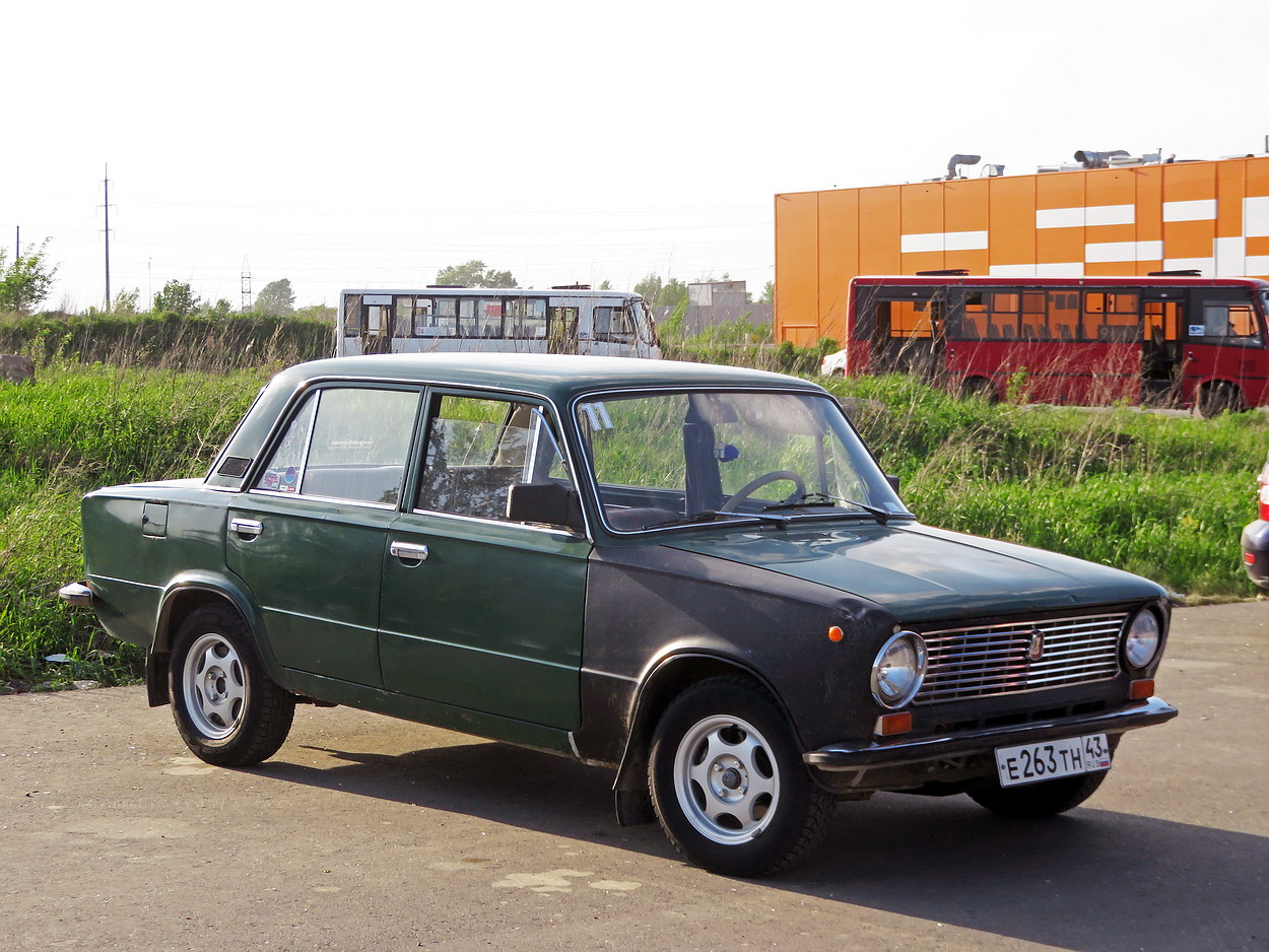 Кировская область, № Е 263 ТН 43 — ВАЗ-21011 Жигули '74-83