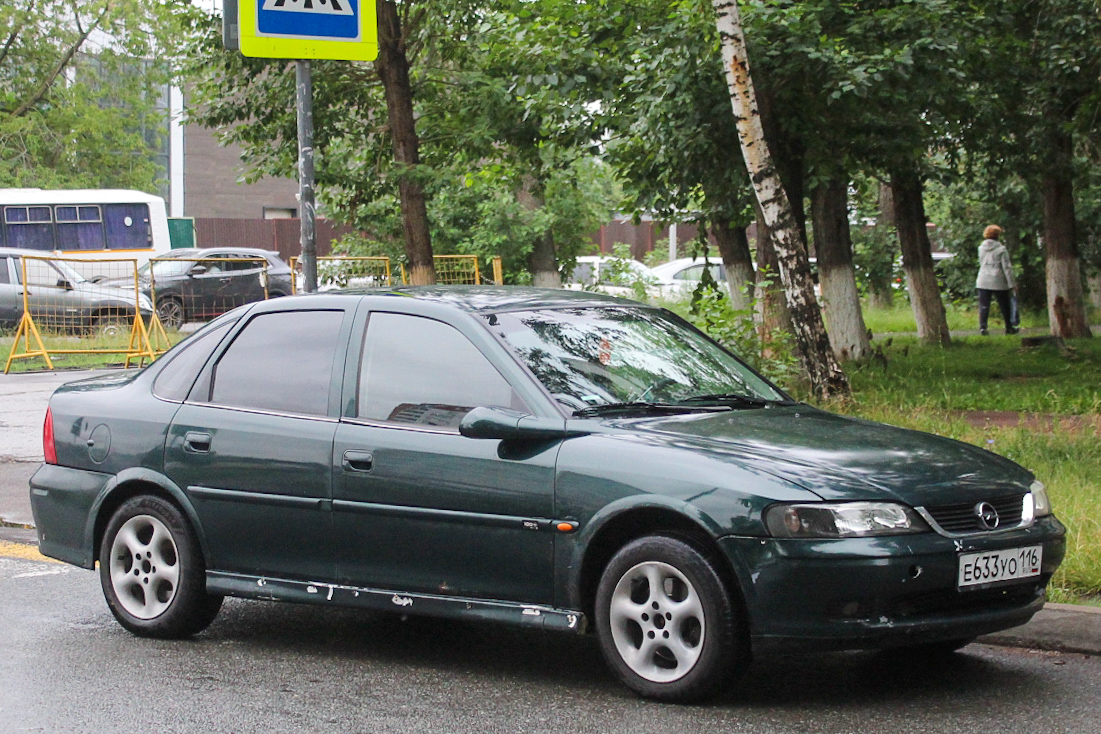 Татарстан, № Е 633 УО 116 — Opel Vectra (B) '95-02