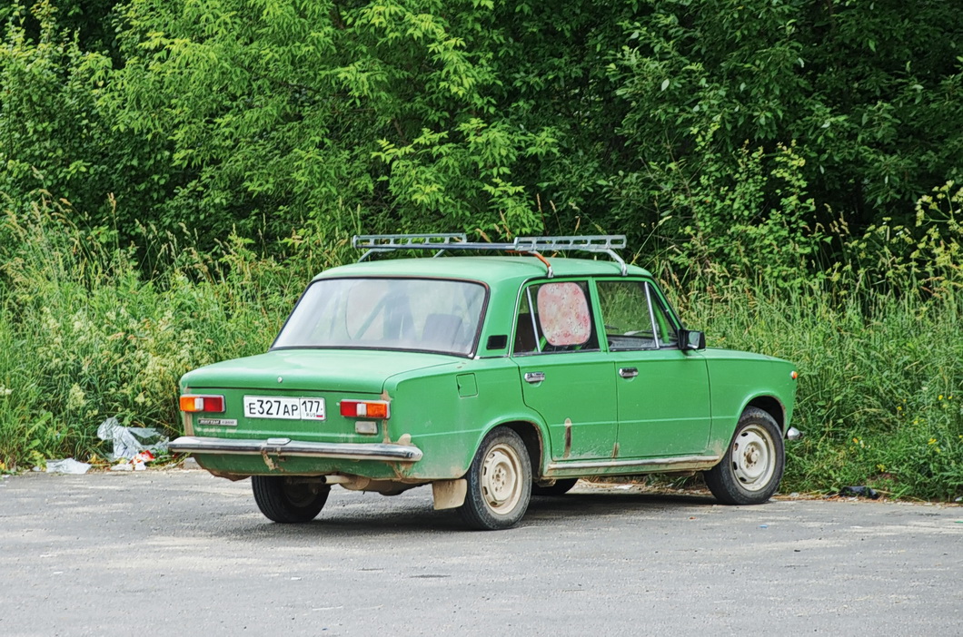 Москва, № Е 327 АР 177 — ВАЗ-21011 Жигули '74-83