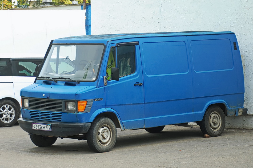 Дагестан, № А 313 КМ 105 — Mercedes-Benz T1 208D '76-96