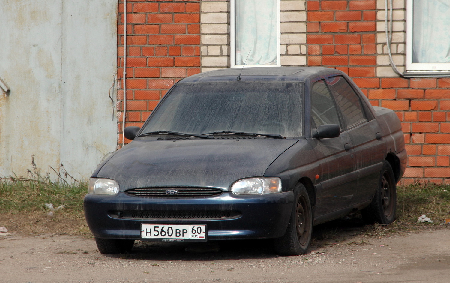 Псковская область, № Н 560 ВР 60 — Ford Escort MkVI '95-00