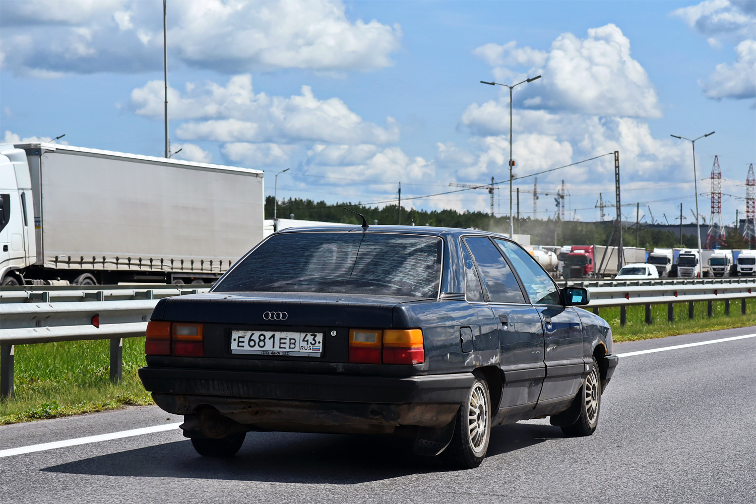 Кировская область, № Е 681 ЕВ 43 — Audi 100 (C3) '82-91