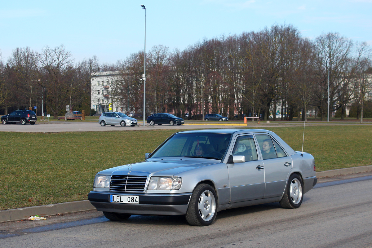 Литва, № LEL 084 — Mercedes-Benz (W124) '84-96; Литва — Retro mugė 2024 žiema