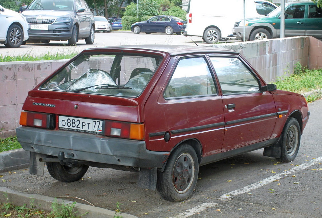Москва, № О 882 РТ 77 — ЗАЗ-110217 Таврия '99-07
