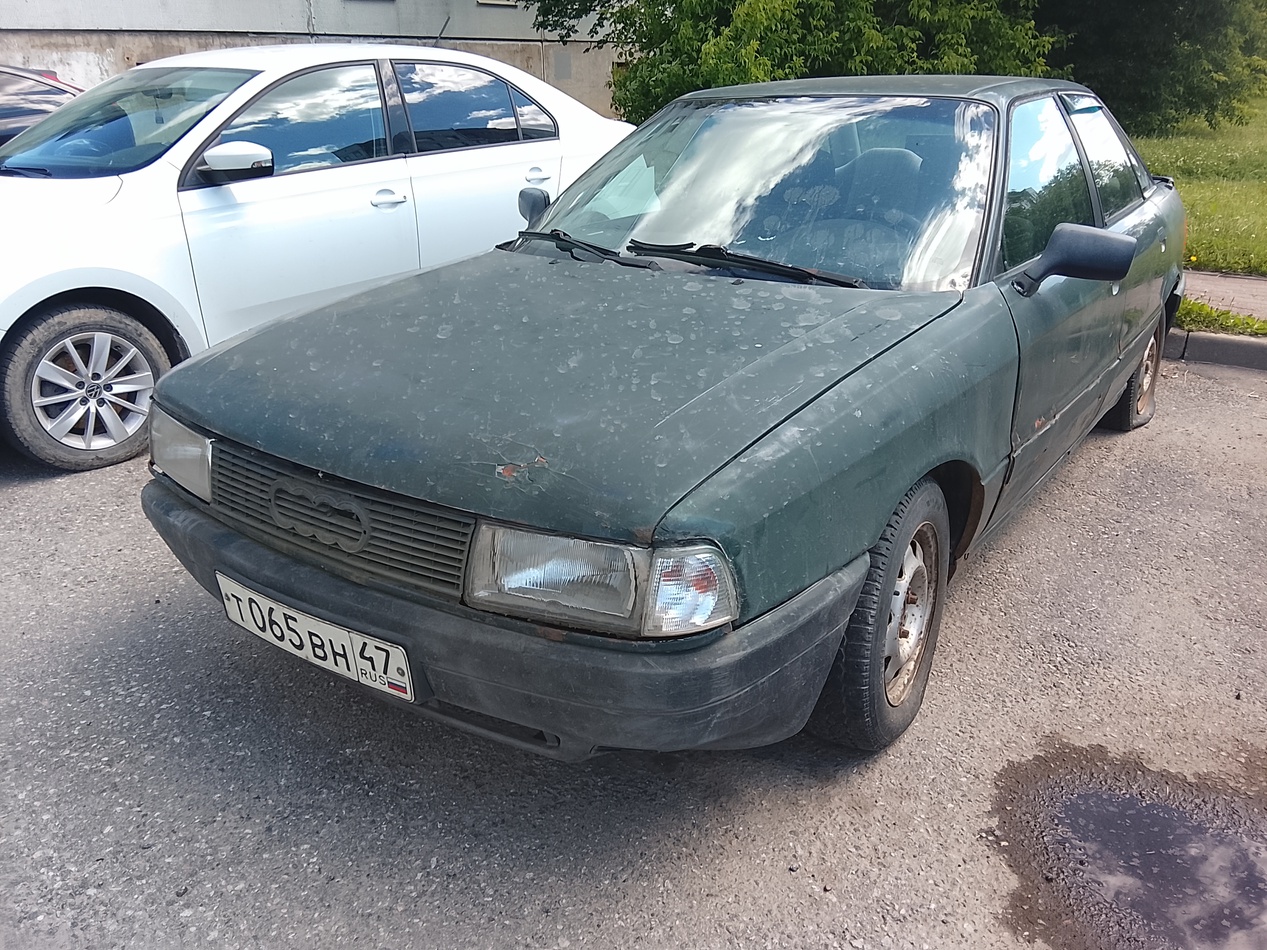 Ленинградская область, № Т 065 ВН 47 — Audi 80 (B3) '86-91