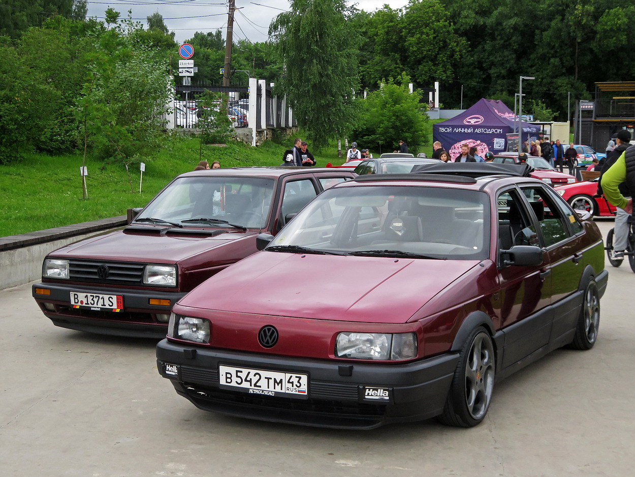 Кировская область, № В 542 ТМ 43 — Volkswagen Passat (B3) '88-93