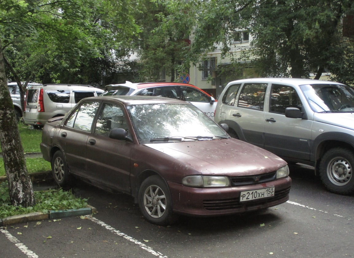 Московская область, № Р 210 ХН 150 — Mitsubishi Lancer (5G) '91-03