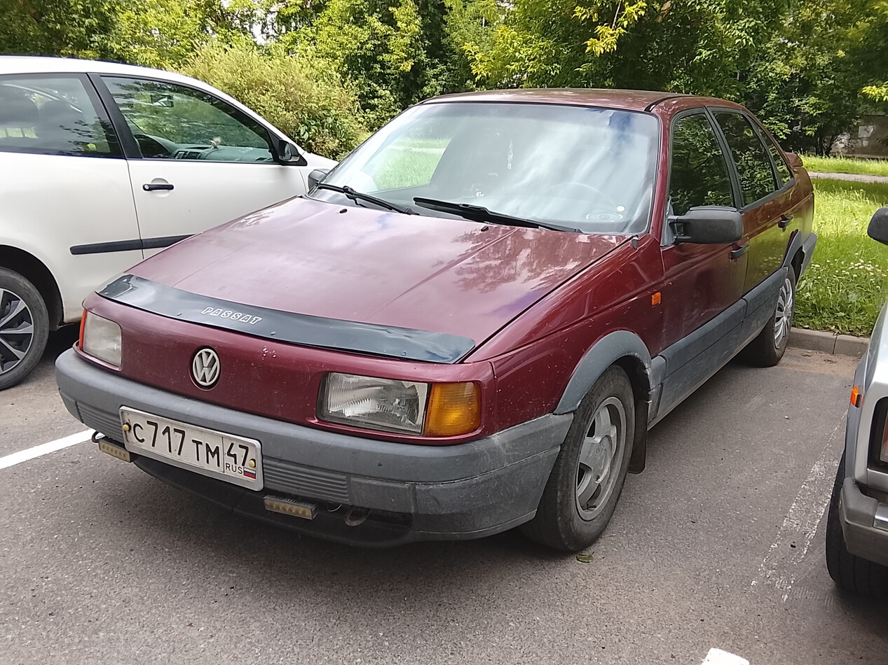 Ленинградская область, № С 717 ТМ 47 — Volkswagen Passat (B3) '88-93