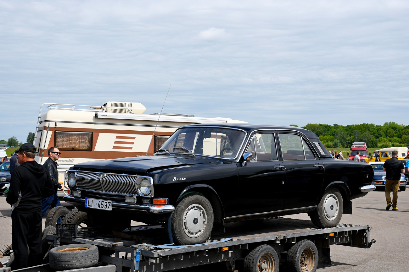 Латвия, № LI-4597 — ГАЗ-24 Волга '68-86; Литва — Retro mugė 2026