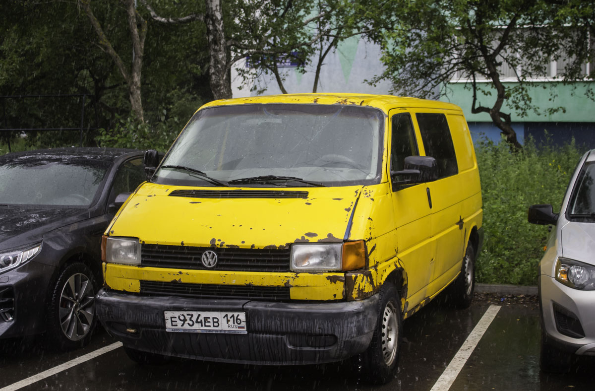 Татарстан, № Е 934 ЕВ 116 — Volkswagen Typ 2 (T4) '90-03