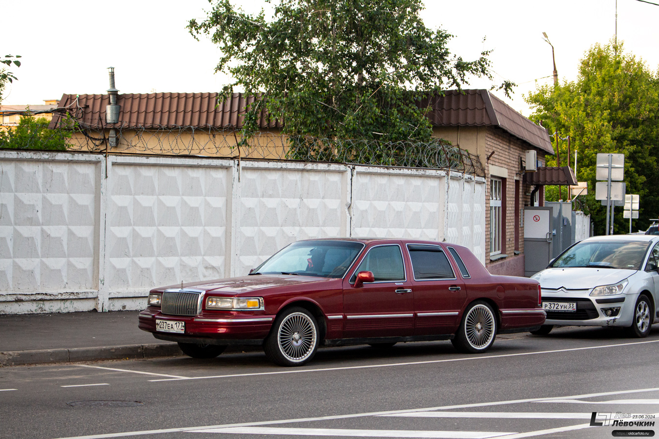 Москва, № М 237 ЕА 177 — Lincoln Town Car (2G) '90-97