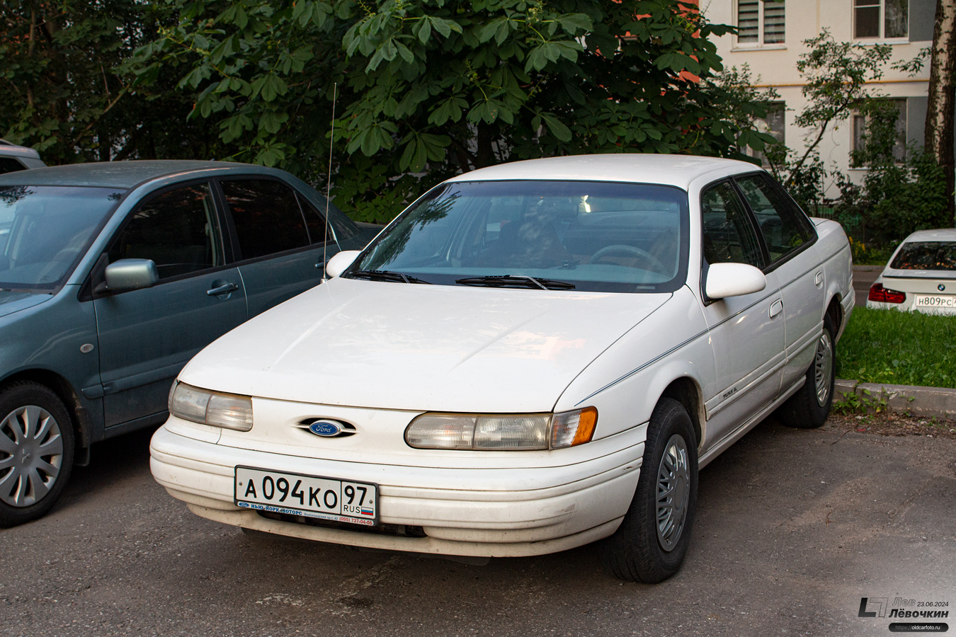 Москва, № А 094 КО 97 — Ford Taurus (2G) '91-95