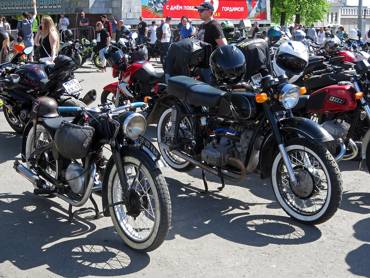 Кировская область, № (43) Б/Н МТ 0012 — Zündapp DB/DBK '32-55; Кировская область, № 6986 АТ 43 — Днепр МТ-10 / МТ-10-36 '73-84