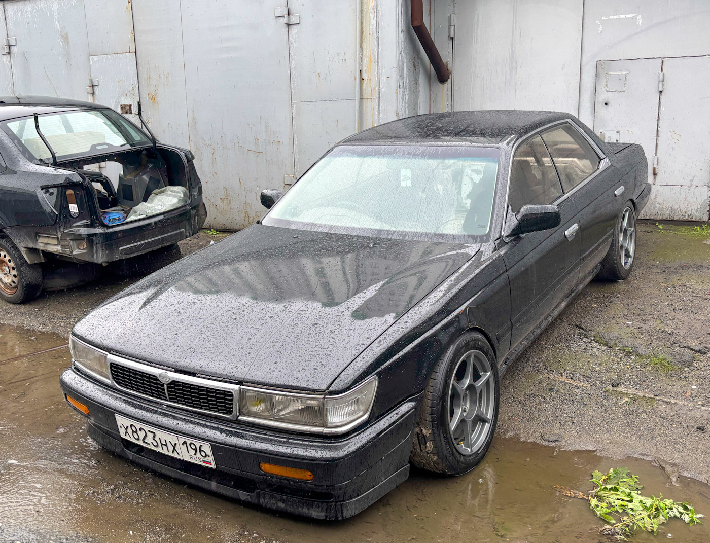Свердловская область, № Х 823 НХ 196 — Nissan Laurel (C33) '89-93