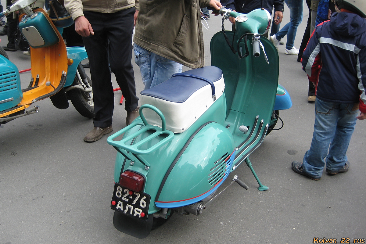 Алтайский край, № 82-76 АЛЯ — Вятка ВП-150 '57-66; Алтайский край — Выставки ко дню города Барнаул, 2010 г.