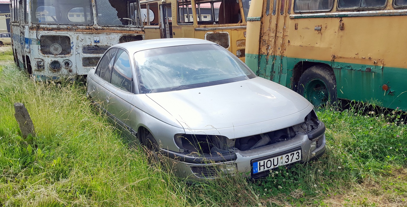 Литва, № HOU 373 — Opel Omega (B) '94-99