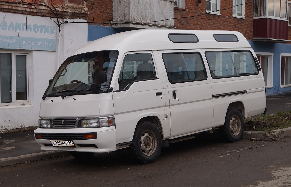 Приморский край, № О 985 ВВ 125 — Nissan Caravan (E24) '86-01