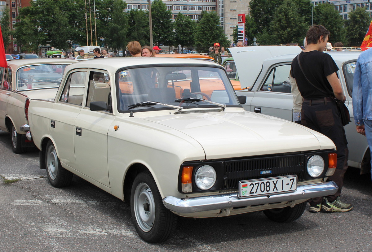 Минск, № 2708 XI-7 — Москвич-412ИЭ-028 (Иж) '82-01; Санкт-Петербург — Ежегодный праздник "День Москвича"