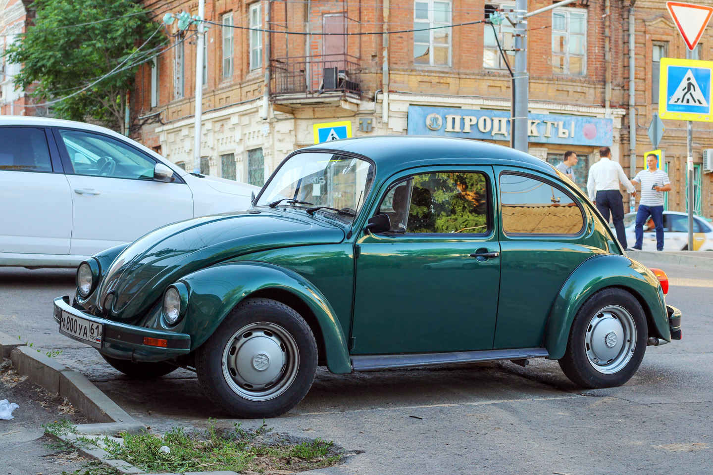 Ростовская область, № А 800 УА 61 — Volkswagen Käfer 1200L/J/1600i '74-04