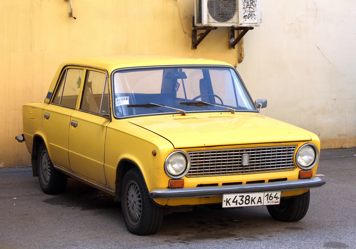 Саратовская область, № К 438 КА 164 — ВАЗ-21013 Жигули '77-88