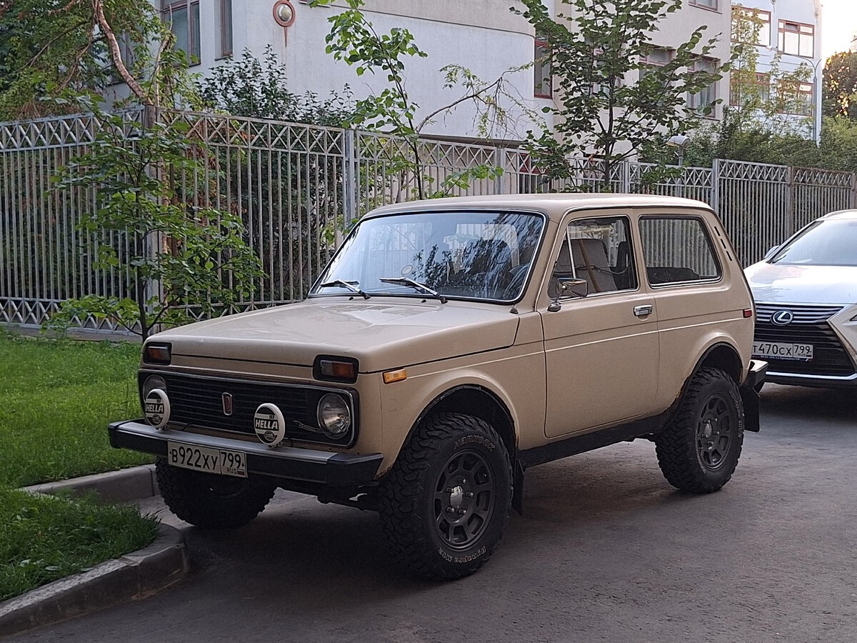 Москва, № В 922 ХУ 799 — ВАЗ-2121 Нива '77-94