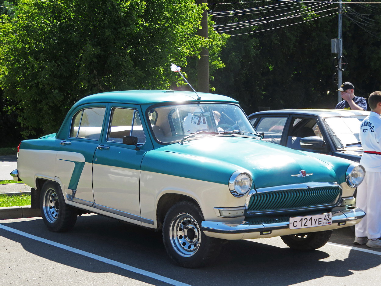 Кировская область, № С 121 УЕ 43 — ГАЗ-21Р Волга '65-70; Кировская область — Выставка ретро-автомобилей в Кирове 18 июля 2026 года