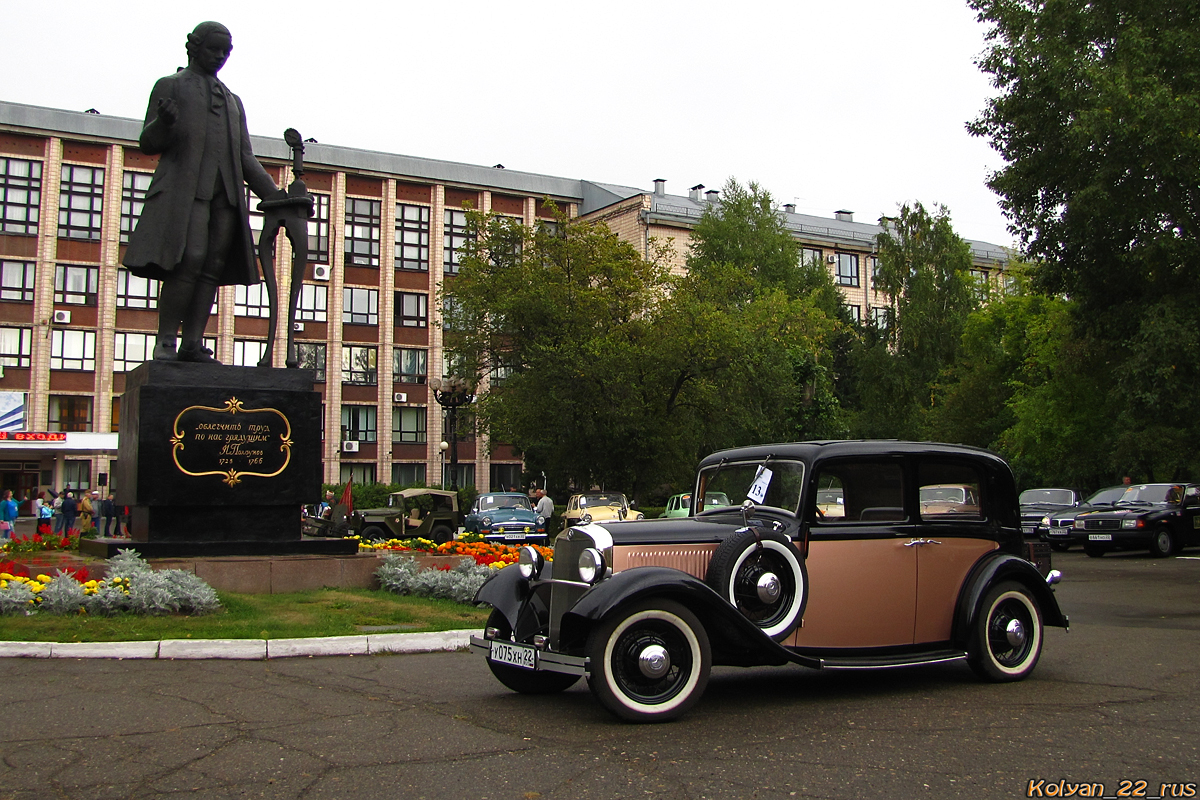 Алтайский край, № У 075 ХН 22 — Mercedes-Benz 290 (W18) '33-37; Алтайский край — Выставки ко дню города Барнаул, 2019 г.