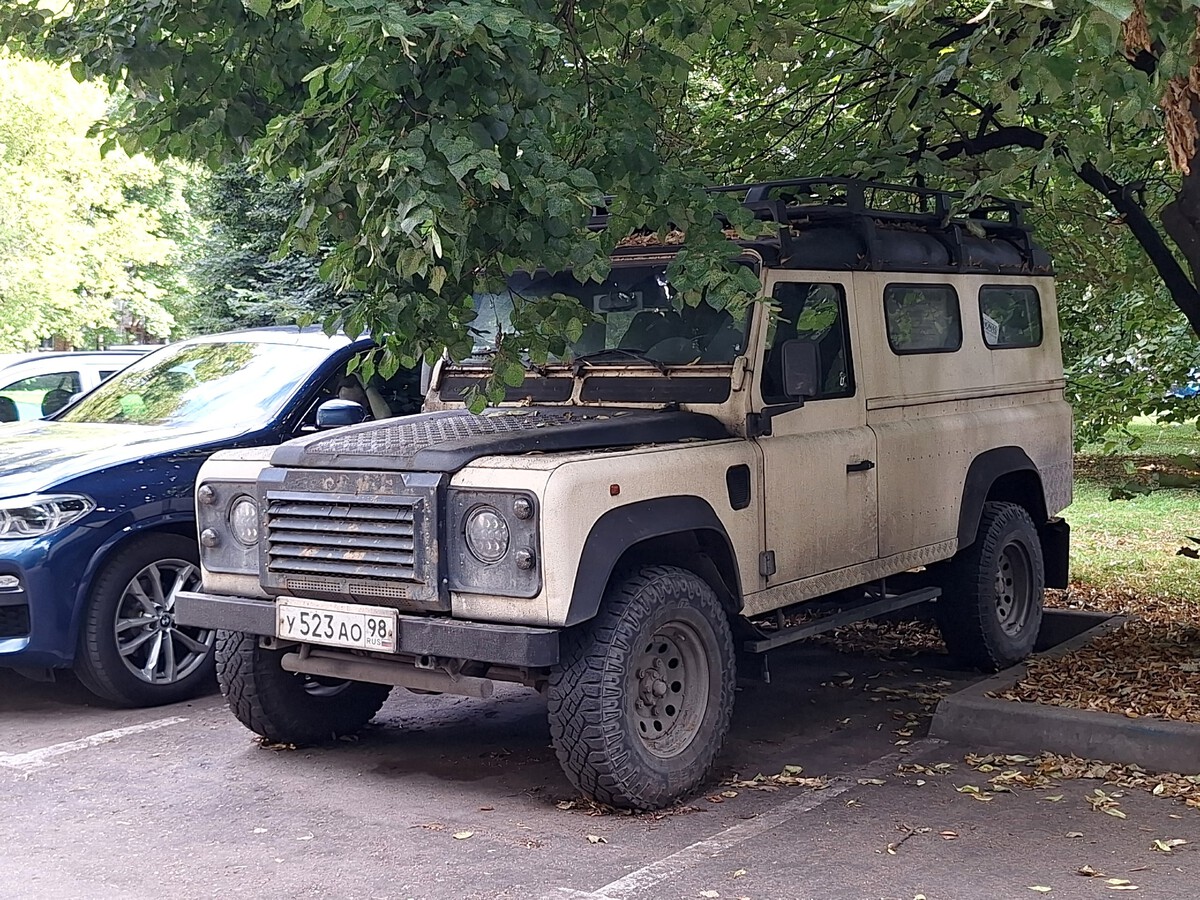 Санкт-Петербург, № У 523 АО 98 — Land Rover Defender '83-07