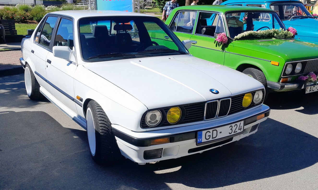Латвия, № GD-324 — BMW 3 Series (E30) '82-94