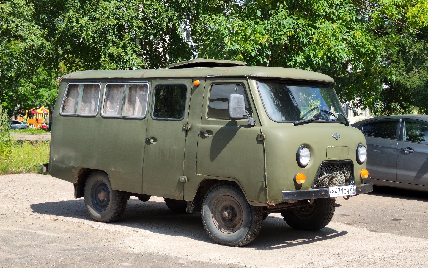 Тверская область, № Р 471 СН 69 — УАЗ-452Д '65-85