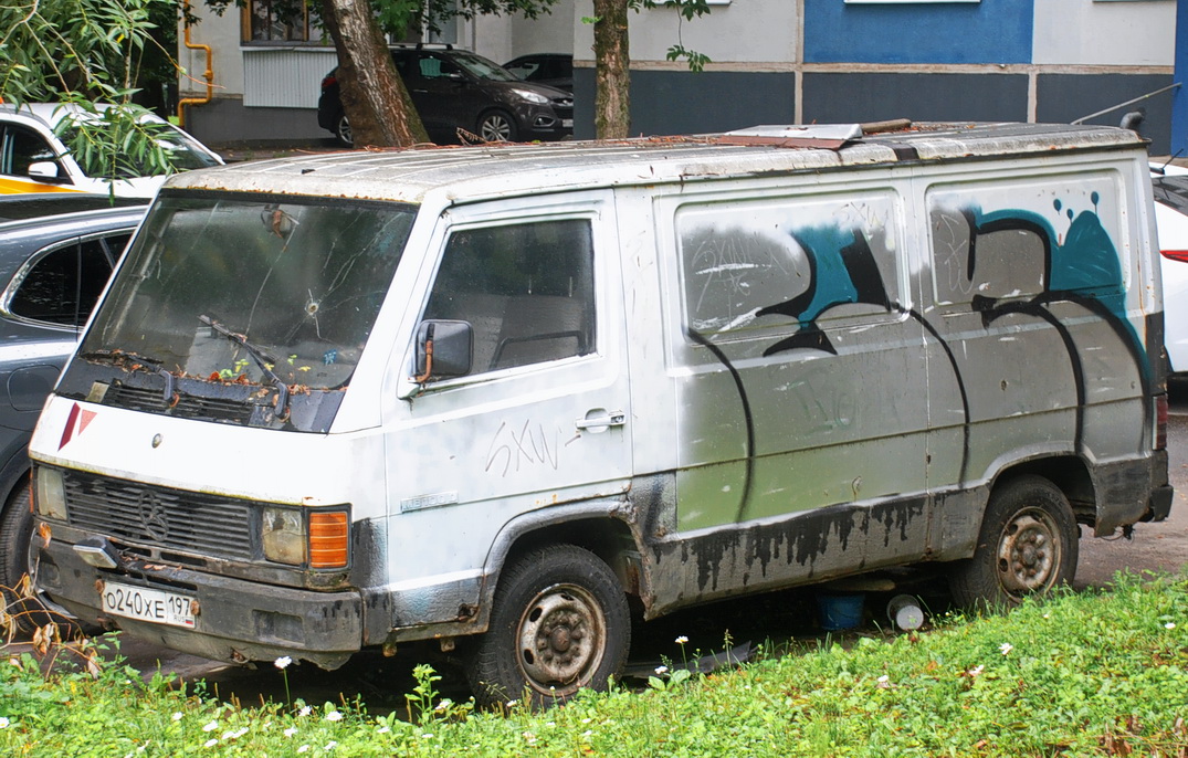 Москва, № О 240 ХЕ 197 — Mercedes-Benz MB100 '81-96