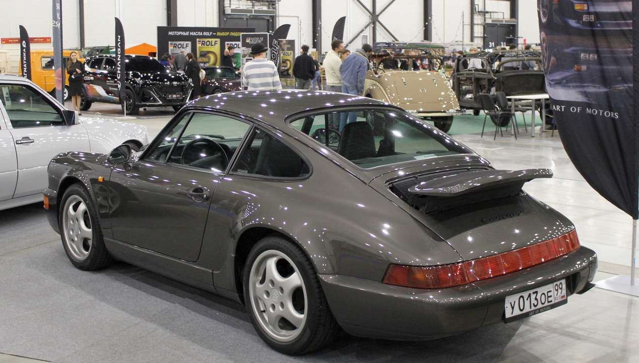Москва, № У 013 ОЕ 99 — Porsche 911 (964) '88-94; Санкт-Петербург — Олдтаймер-Галерея Ильи Сорокина