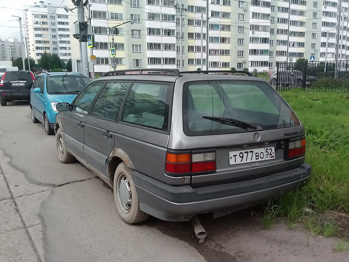 Нижегородская область, № Т 977 ВО 52 — Volkswagen Passat Variant (B3) '88-93
